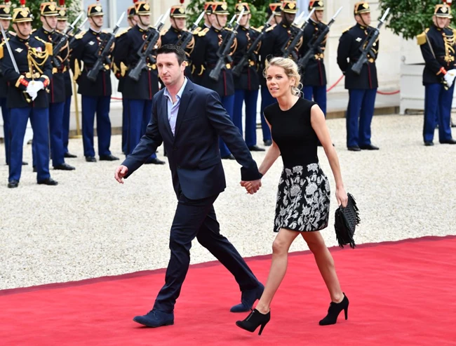 Tiphaine Auzière | H κομψή κόρη της Brigitte Macron έκλεψε τις εντυπώσεις στους πανηγυρισμούς μετά την επανεκλογή του Emmanuel Macron