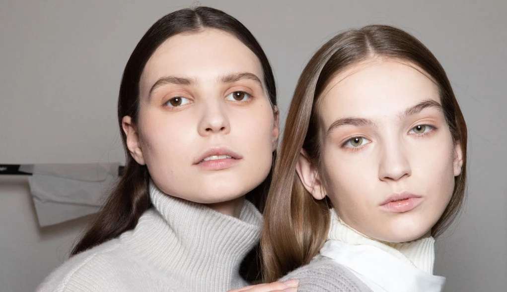 Slugging | Το νέο K-beauty skincare trend υπόσχεται εξαιρετικά λαμπερή επιδερμίδα ακόμα και το χειμώνα