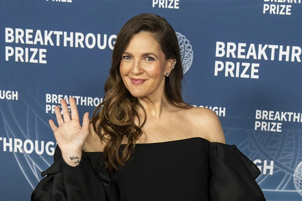 Drew Barrymore: "Φοβήθηκα, αλλά τώρα είμαι καλά"