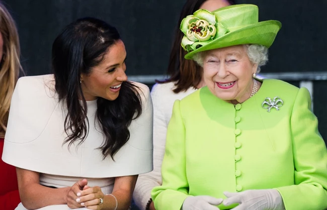 Γιατί η Meghan Markle δεν φορούσε ποτέ έντονα χρώματα όσο ζούσε στην Αγγλία;