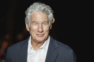 "Αυτή η χρονιά έφερε αλλαγές και προκλήσεις" | Η εξομολόγηση της συζύγου του Richard Gere με αφορμή τα γενέθλια του σταρ