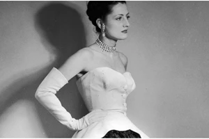 Cristóbal Balenciaga | Η ζωή του Ισπανού σχεδιαστή στη μικρή οθόνη