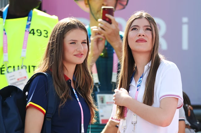 Πριγκίπισσα Leonor - Πριγκίπισσα Sofia | Η κοινή εμφάνιση στους Ολυμπιακούς Αγώνες 2024