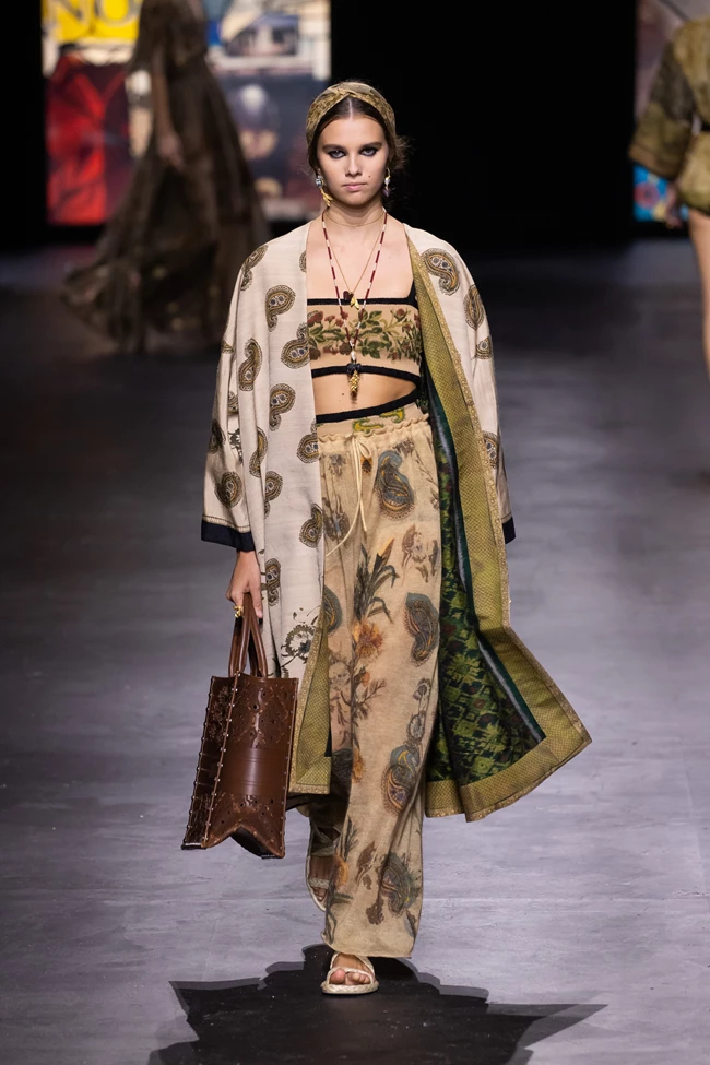 Dior