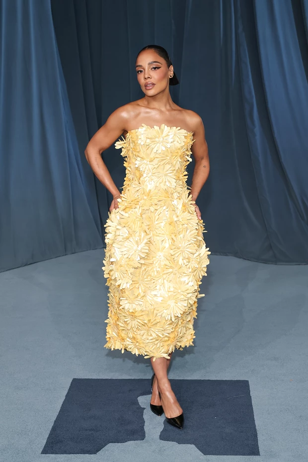 Η Tessa Thompson με Balenciaga.