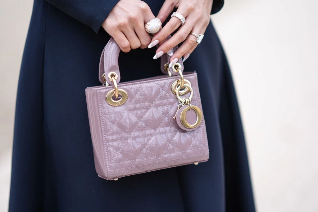 Almond Shape | Τα 12 πιο elegant γαλλικά μανικιούρ για αμυγδαλωτά νύχια