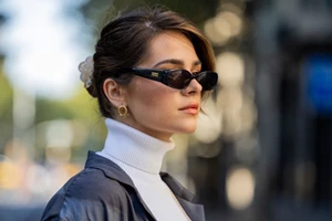 7 κραγιόν στο χρώμα του σάπιου μήλου που κολακεύουν κάθε γυναίκα