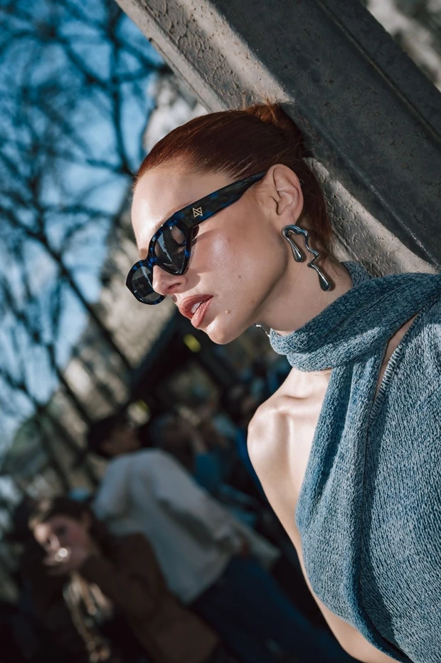 Kazantzoglou - MELANIA