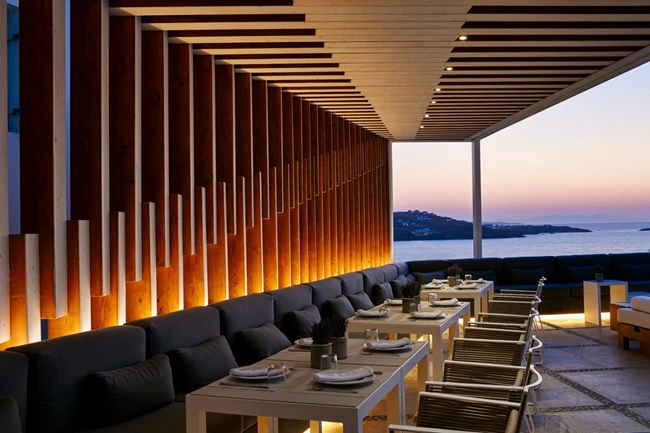 Ο Executive Chef Άγγελος Μπακόπουλος αναλαμβάνει τη γαστρονομική διεύθυνση του Bill & Coo Hotels Mykonos