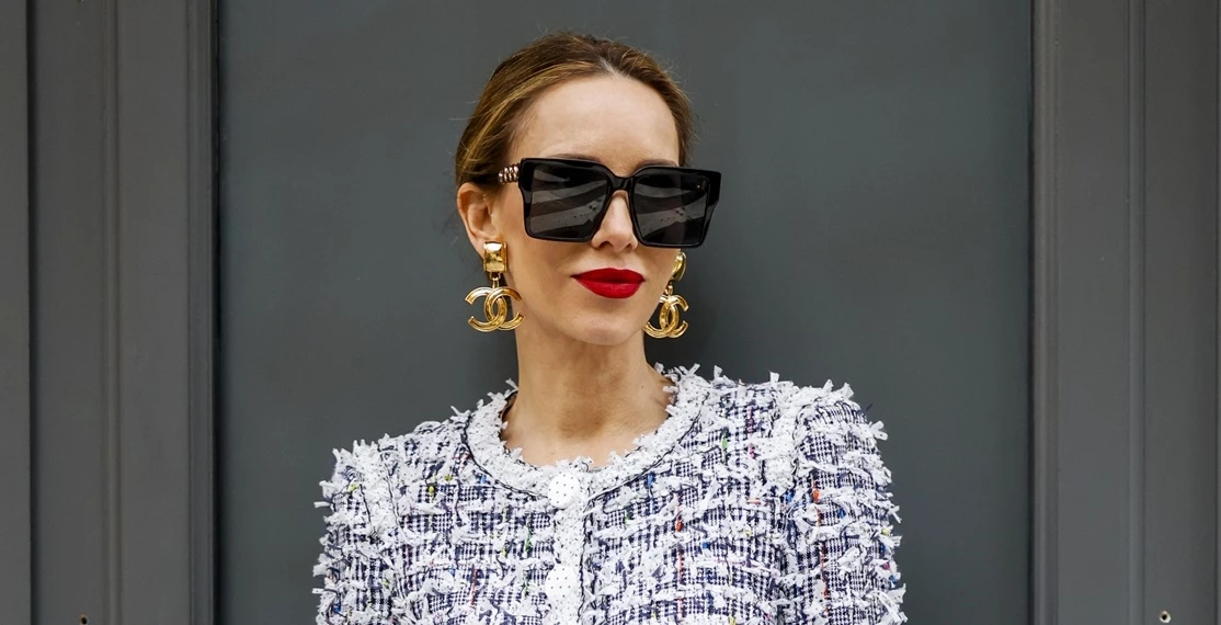 Το απρόσμενο προϊον που "εξαφανίζει" τις καφέ κηλίδες