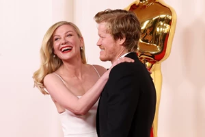 Kirsten Dunst | O γιος της James αρρώστησε ενώ εκείνη γυρνούσε ταινία στη Βουδαπέστη