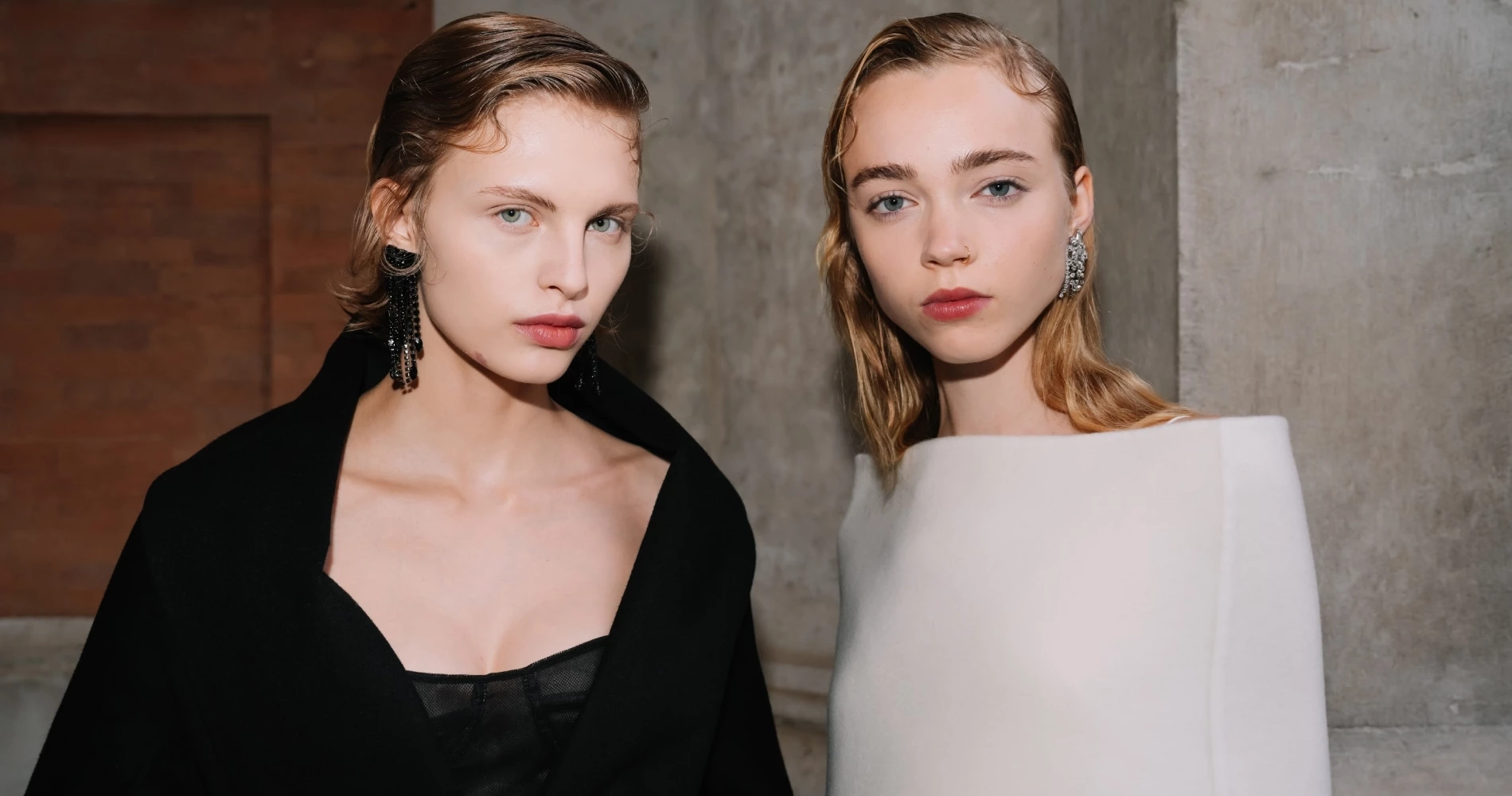 Dakota Johnson | Το κομψό beauty look της πλαισίωσε ιδανικά μια από τις πιο ιδιαίτερες εμφανίσεις της μέχρι σήμερα