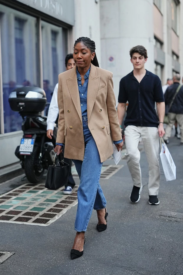 slingback γόβες τζιν παντελόνι σακάκι