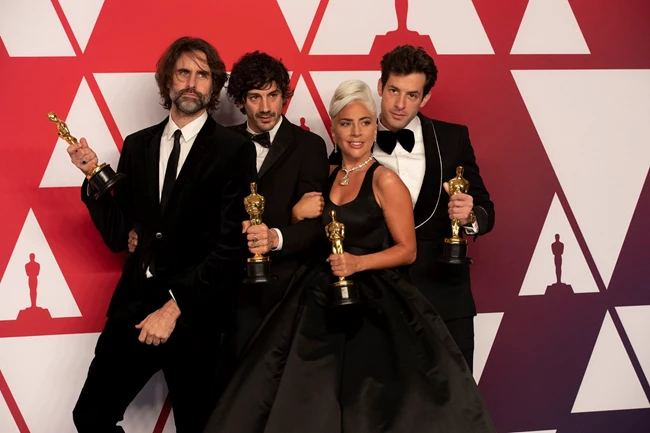 Lady Gaga και Bradley Cooper ξανά μαζί στην οθόνη