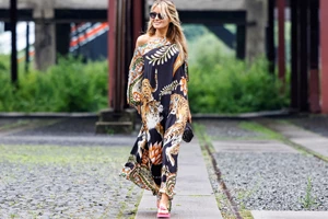 Τα effortless chic looks των διακοπών για γυναίκες κάθε ηλικίας