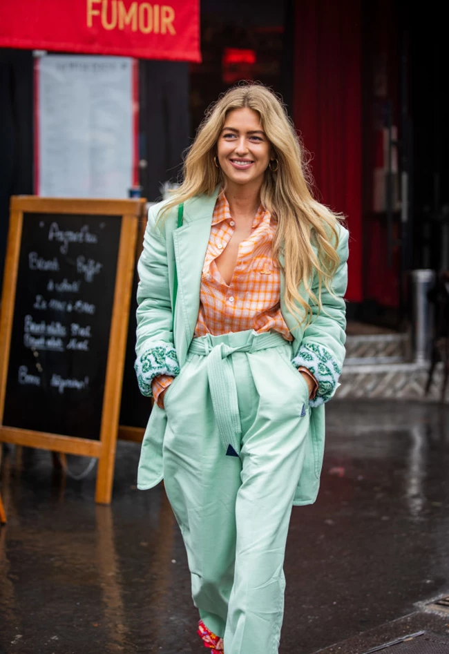 Street style color combo