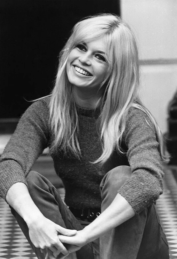 Brigitte Bardot | Η απίθανη καριέρα, η έξοδος από την υποκριτική και οι 4 γάμοι της "Γαλλίδας Marilyn Monroe"