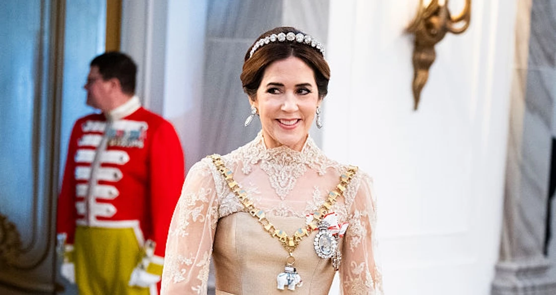 Isabella της Δανίας | Με μητέρα τη βασίλισσα Mary και νονά την Αλεξία Ντε Γκρες καλείται να πάρει μια μεγάλη απόφαση το 2026