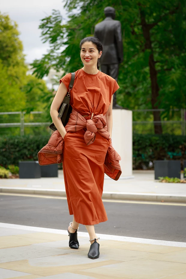 Τα πιο ωραία φορέματα του φθινοπώρου έχουν αυτά τα χρώματα