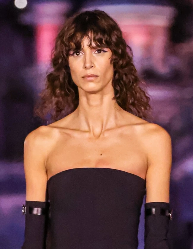 PFW SS25 | Οι τάσεις ομορφιάς που πρωταγωνίστησαν στο catwalk