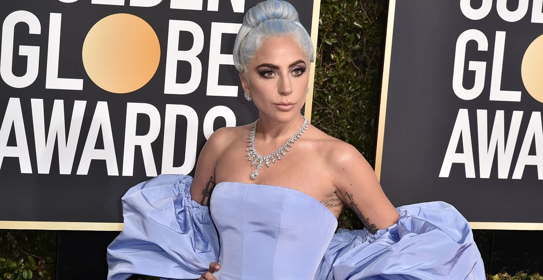 Η Lady Gaga λανσάρει την πρώτη της παλέτα σκιών