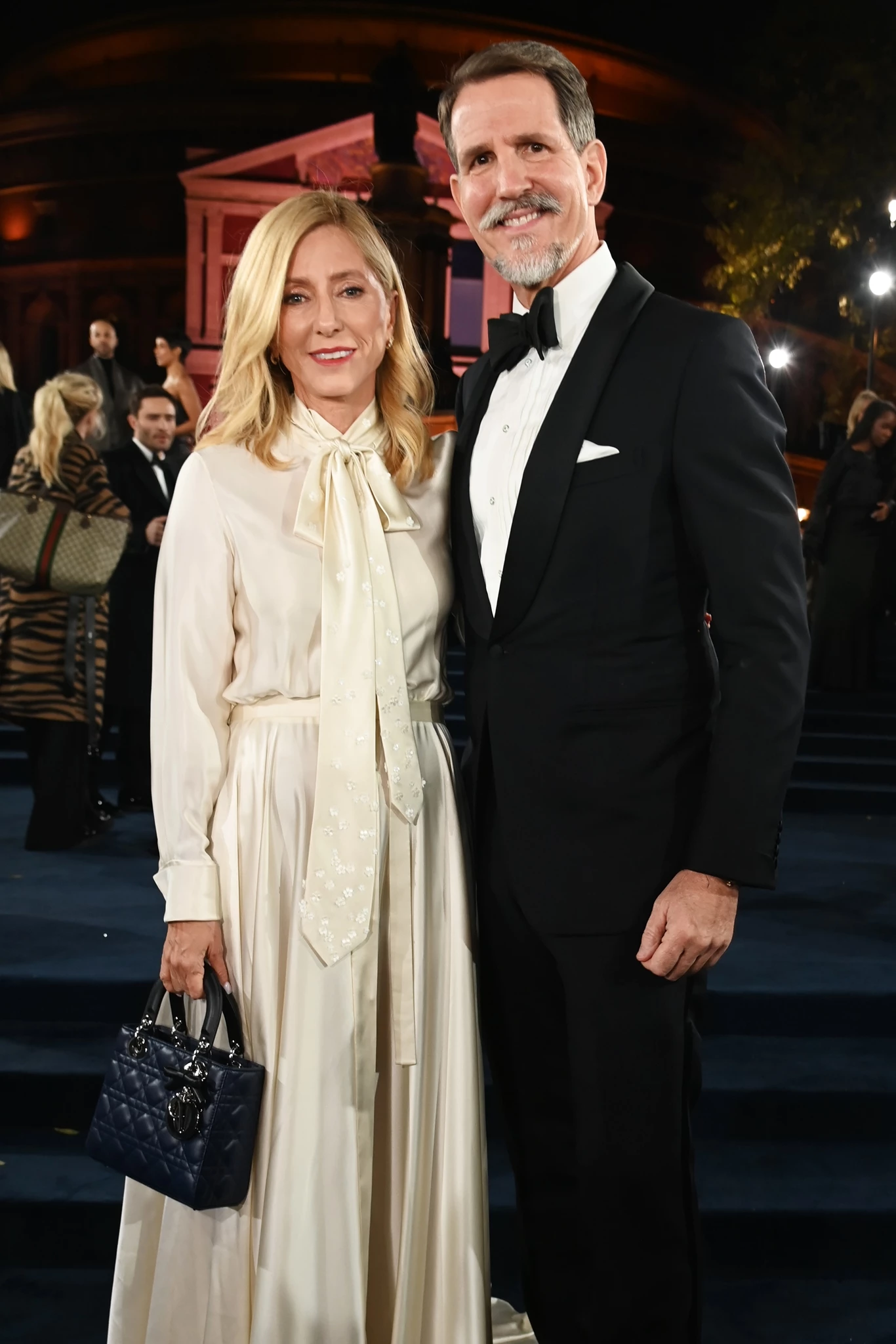 Marie Chantal | Με τον Παύλο Ντε Γκρες στα Fashion Awards 2025 - Το look με υπογραφή Dior