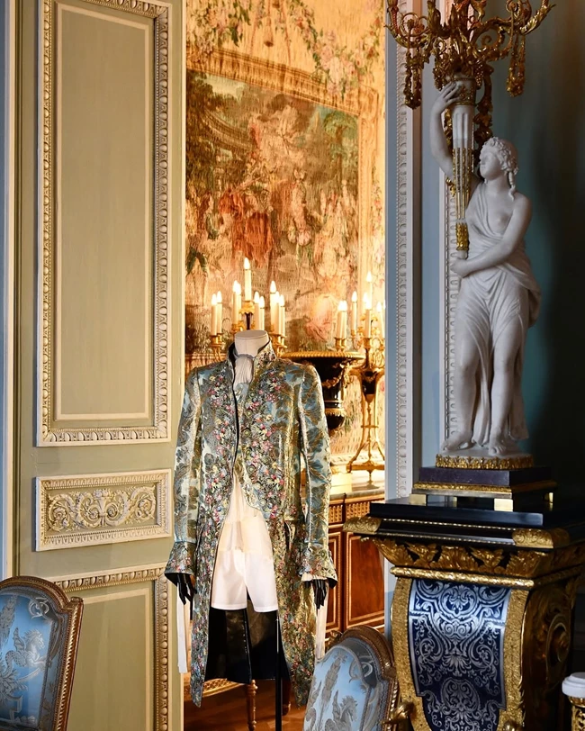 Louvre Couture | Μία ματιά στην πρώτη έκθεση μόδας που παρουσιάζεται στο Μουσείο του Λούβρου