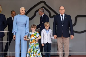 "Η οικογένειά μου είναι ο βράχος μου" | Η πριγκίπισσα Charlene βάζει τέλος στις κακεντρεχείς φήμες