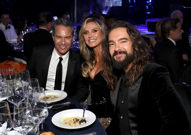 Eric McCormack", "Heidi Klum", "Tom Kaulitz