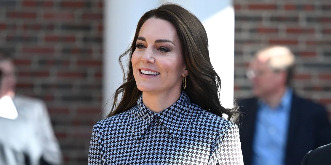 Ο βασιλιάς Κάρολος και η σύζυγός του, Καμίλα, διοργάνωσαν για πρώτη φορά το χριστουγεννιάτικο δείπνο