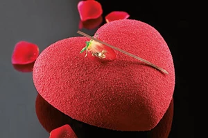 In the mood for love | 10 γλυκά που θα ερωτευτείτε