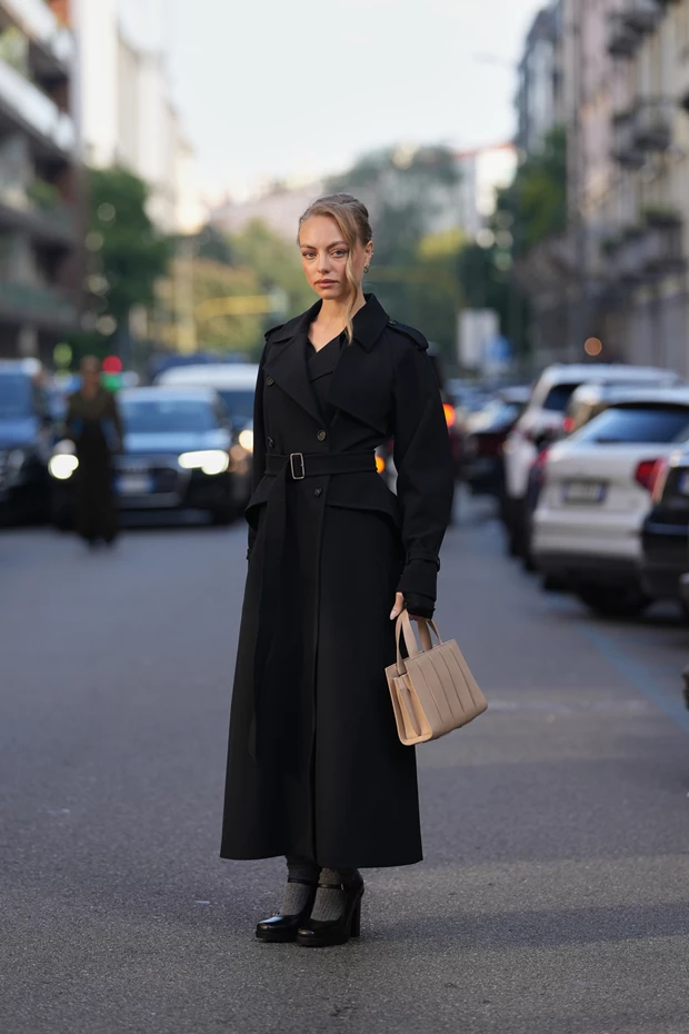 μαύρο παλτό