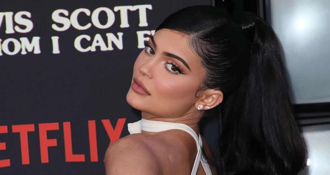 Η Kylie Jenner ανέβασε ένα makeup free βίντεο και η επιδερμίδα της ακτινοβολεί
