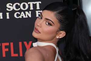 Η Kylie Jenner ανέβασε ένα makeup free βίντεο και η επιδερμίδα της ακτινοβολεί