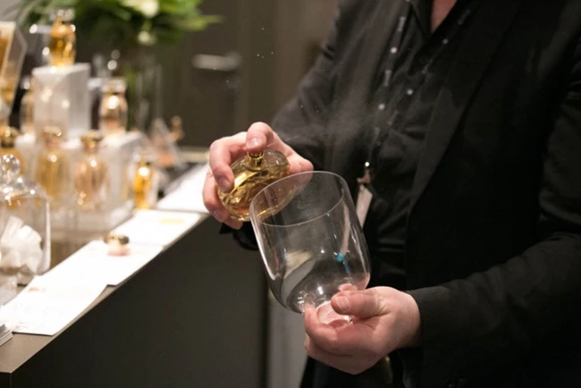 Niche αρώματα | H νέα δύναμη στην υψηλή αρωματοποιία