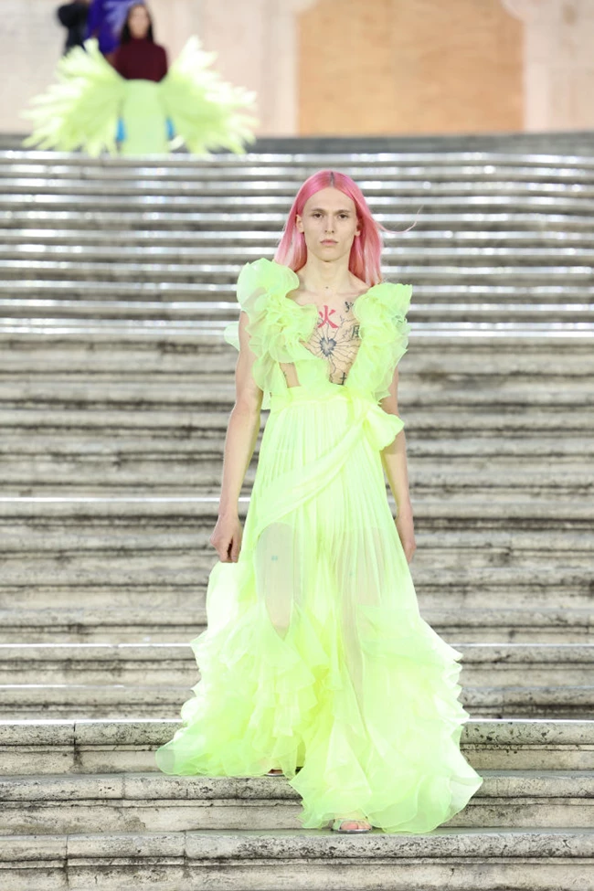 Valentino Haute Couture Fall-Winter22/23