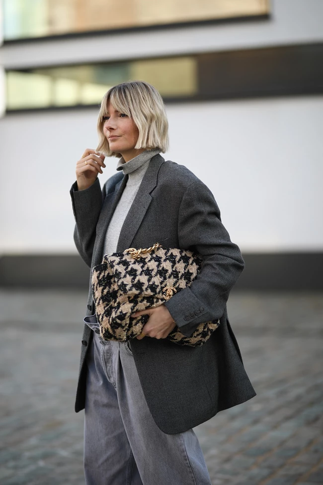 lockdown dressing ντύσιμο πανδημίας