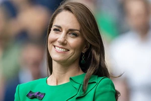 Η Meghan Markle υιοθέτησε το ultra chic χτένισμα που λατρεύουν οι Γαλλίδες