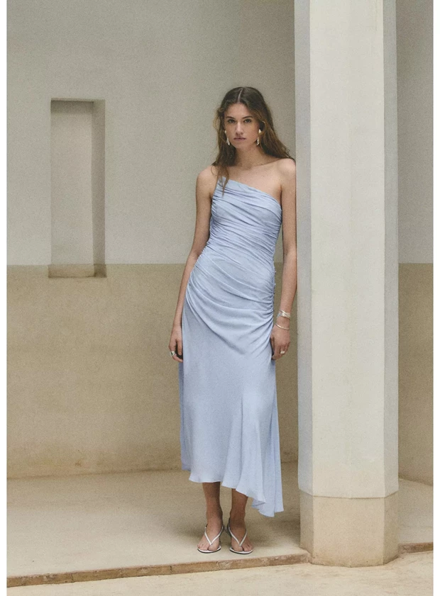 Φόρεμα ασύμμετρο με σούρες, Mango.