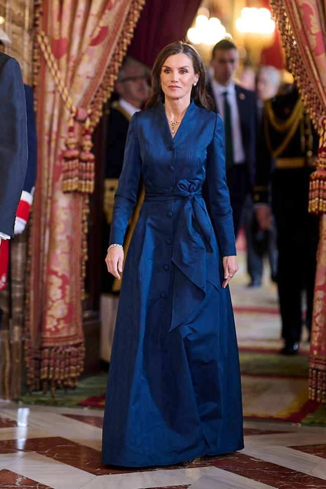 Βασίλισσα Letizia | Το στιλιστικό ατύχημα και η ψυχραιμία με την οποία το αντιμετώπισε