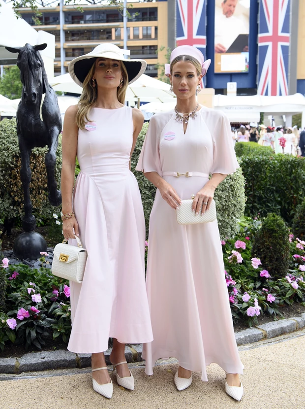 Royal Ascot 2026: Lady Amelia & Lady Eliza με ροζ φορέματα