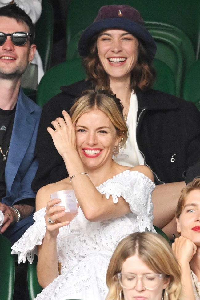 Tom Sturridge, Sienna Miller και Alexa Chung