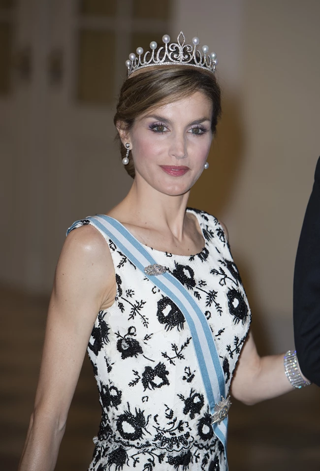Βασίλισσα Letizia | Η τιάρα που της έκανε δώρο ο Felipe και ο συμβολισμός της
