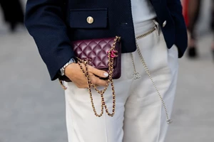 Nail Trends | Το χρώμα που θα αντικαταστήσει το μαύρο το χειμώνα