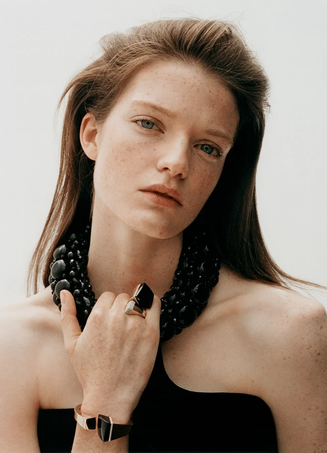 Moda Black HB Jan2025