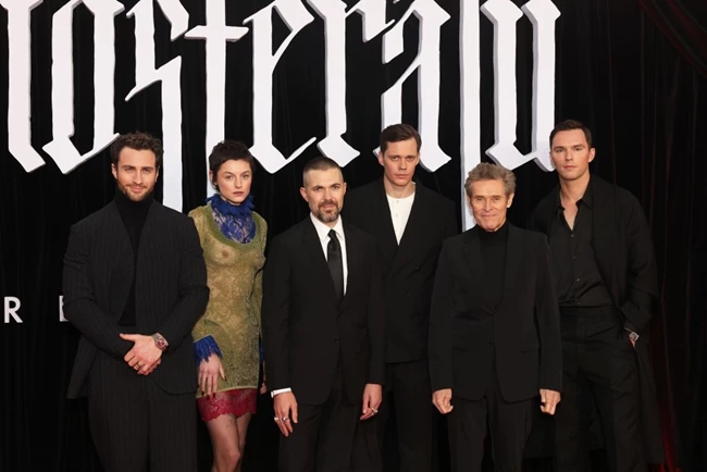 Lily Rose Depp | Υιοθέτησε το method dressing στην πρεμιέρα της