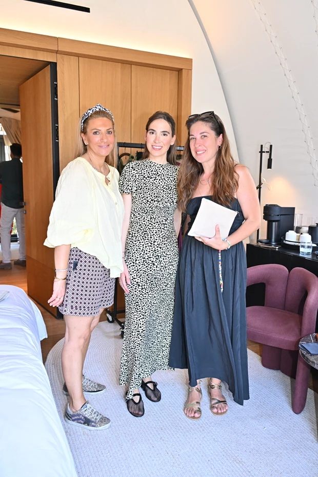 Αρετή Ντάρμα, Σοφία Τιριακίδου, Τίνα Σβίγγου