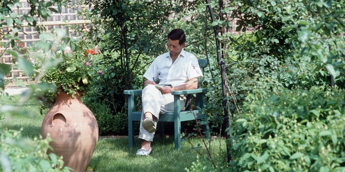 Το παλάτι του Buckingham ανοίγει το πρώτο του χριστουγεννιάτικο κατάστημα