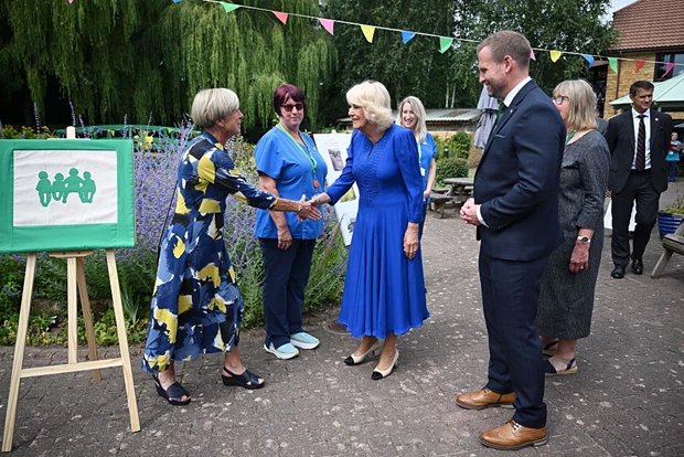 Η βασίλισσα Καμίλα είναι πανευτυχής για ένα από τα χειρότερα δώρα γενεθλίων που έλαβε ποτέ