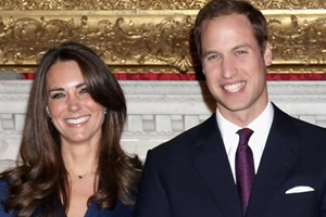 Kate Middleton | Η stylish εμφάνιση της με πουά πουκάμισο σε Zoom Call